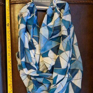 Beautiful Juncture Geometric Patterned Infinity Blue Scarf